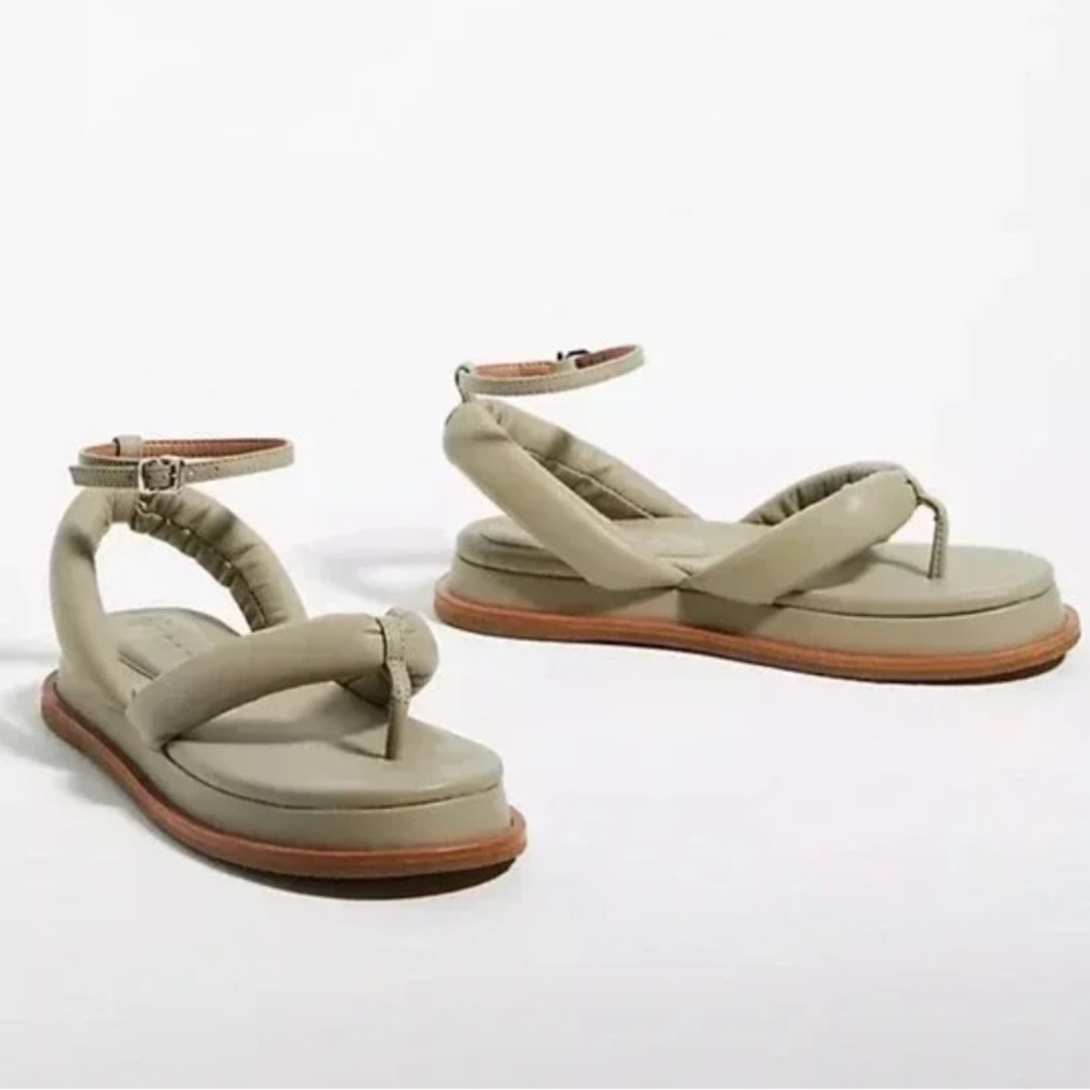 VICENZA PUFFY ANKLE-STRAP SANDALS Size US 10/ Euro 41- Gray nude